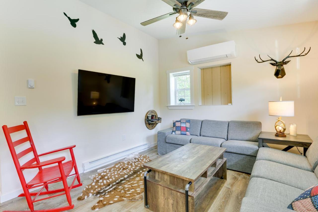 Secluded Poconos Cabin With Fire Pit On 75 Acres! East Stroudsburg Εξωτερικό φωτογραφία