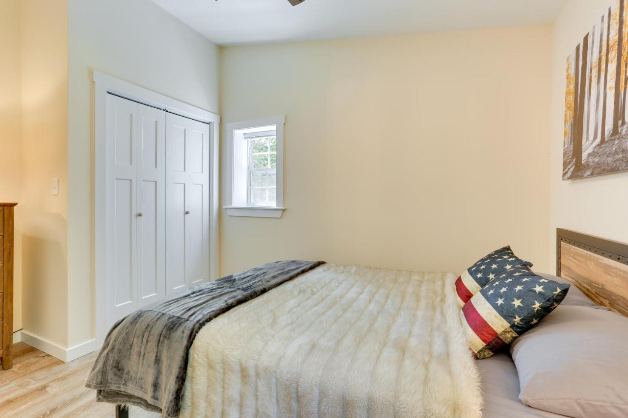 Secluded Poconos Cabin With Fire Pit On 75 Acres! East Stroudsburg Εξωτερικό φωτογραφία